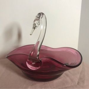 Pilgrim Glass Co. Vintage Cranberry Art Glass Swan Bowl